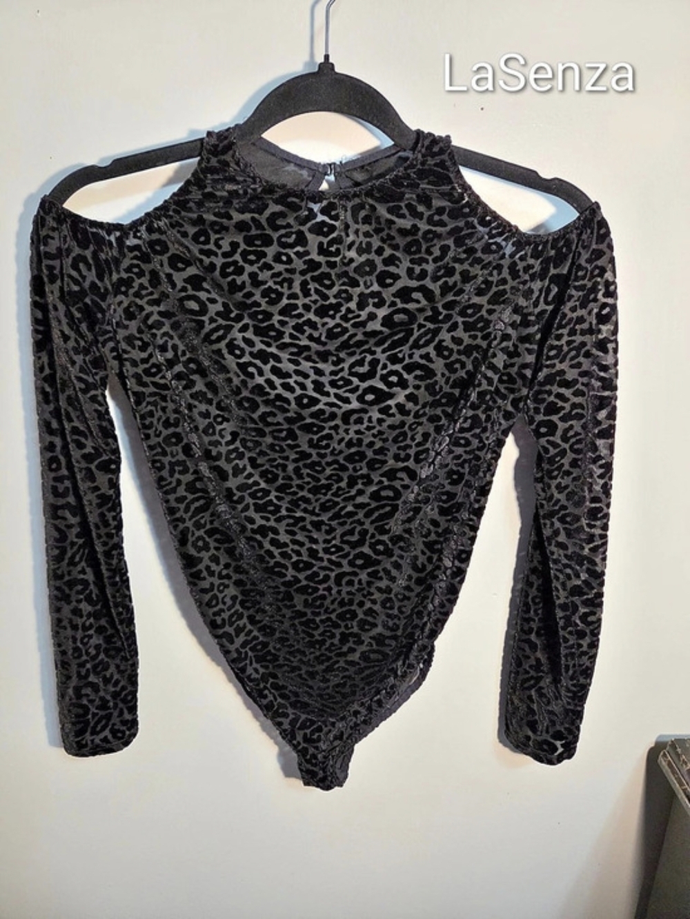 LA SENZA 
Black Velvet Leopard Print Cold-Shoulder Bodysuit w/ Long Sleeves